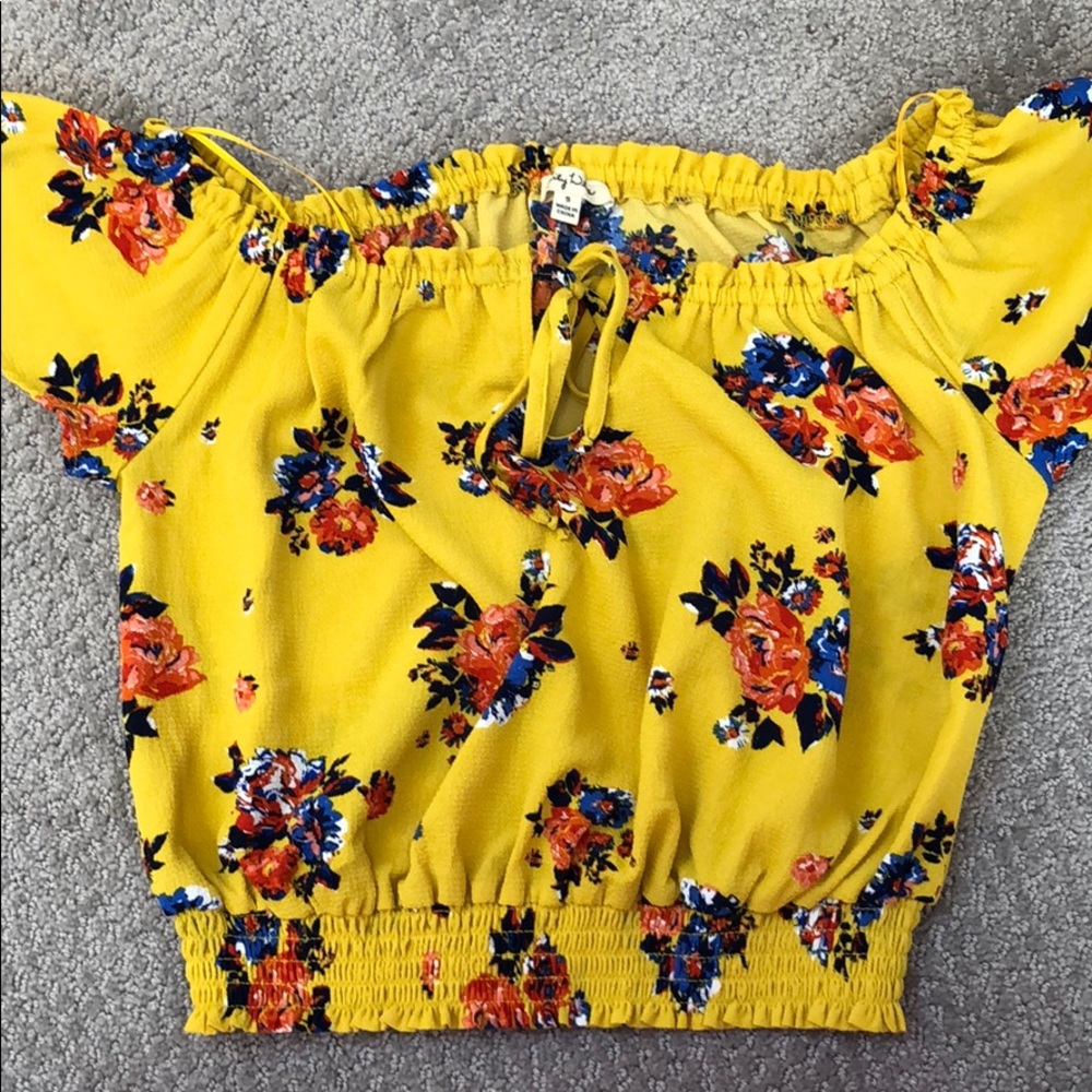 Floral crop top juniors size S